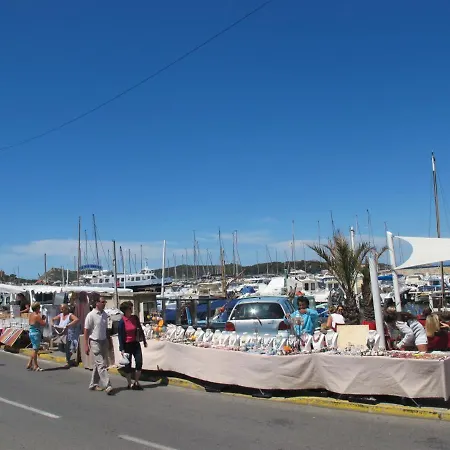 度假居 Le Rayolet By Interhome